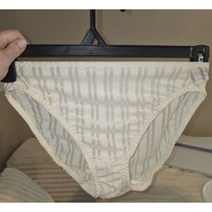 Warners Naked Stripes Underwear White Sz Small Hi Cut NWOT